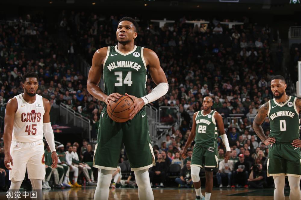 以其卓越的 以其卓越的