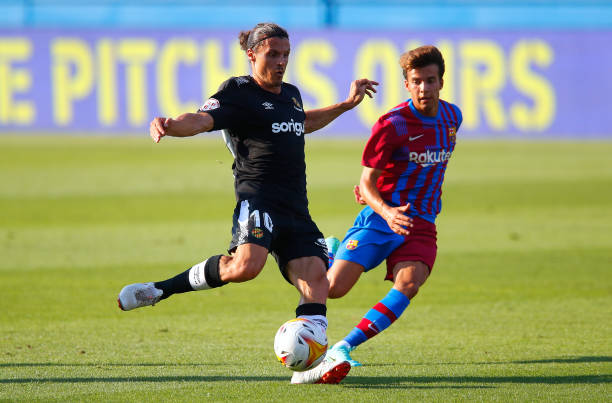 展的中流砥 展的中流砥