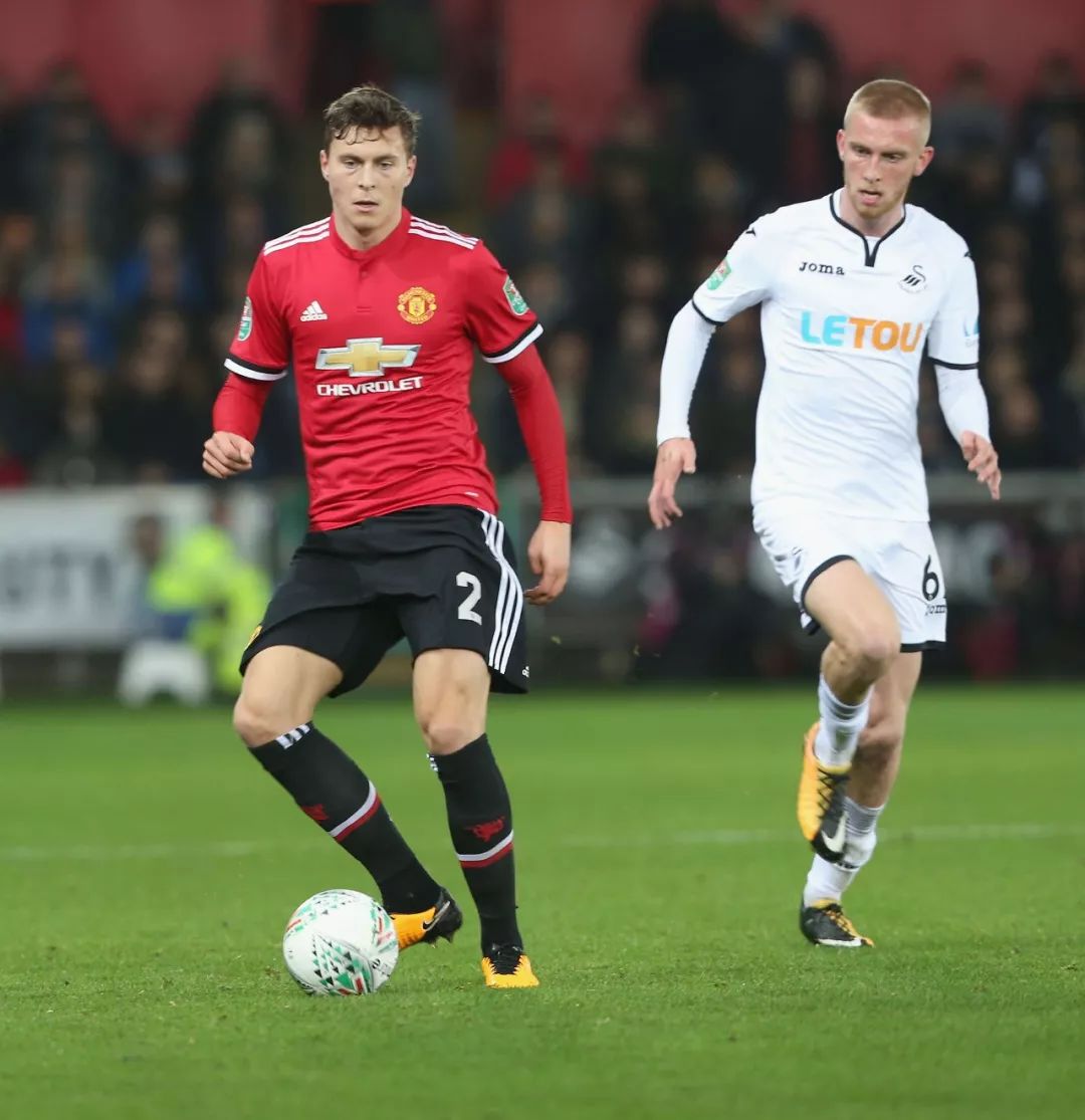 士热议的焦 士热议的焦